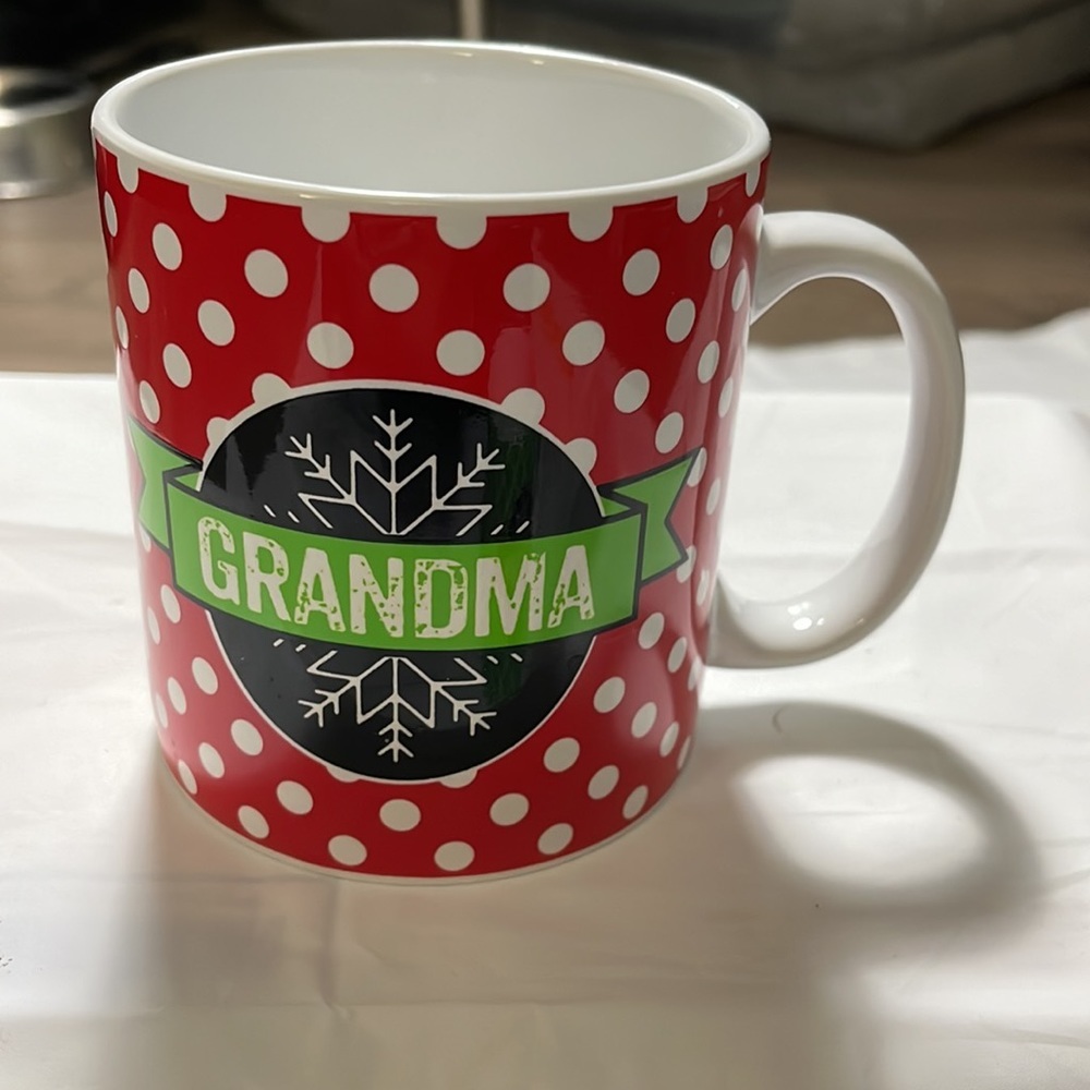 Christmas “Grandpa” & “Grandma “ Mugs Nice Big Ones! - Picture 3 of 6